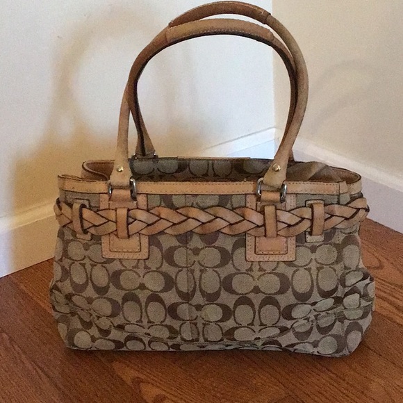 Coach Handbags Hampton Tan Leather Shoulder Lined Tassel Braided Buckle - Picture 2 of 11